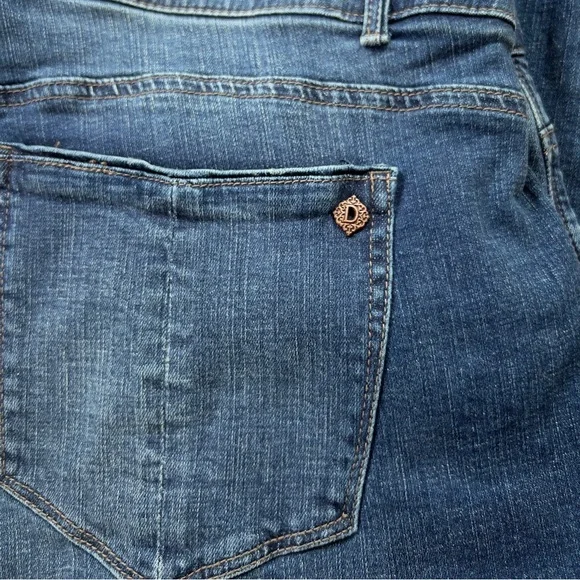 NWT Democracy “Ab”solution Girlfriend Jeans Blue Distressed Stretch Denim - Picture 5 of 7